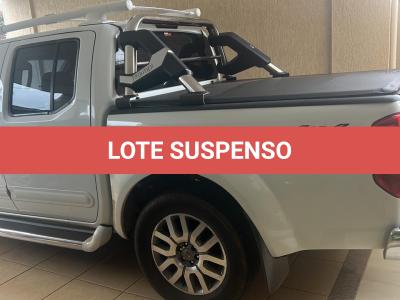 LOTE 004 - 01 NISSAN/FRONTIER SL 4X4 AUTOMATICA, BRANCA , DIESEL, ANO 2013/2014 (NO ESTADO) (RETIRADA EM GOIÂNIA -GO) (171.000 KM RODADOS)