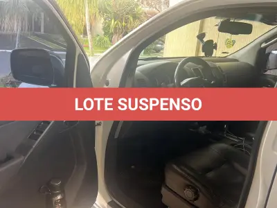 LOTE 004 - 01 NISSAN/FRONTIER SL 4X4 AUTOMATICA, BRANCA , DIESEL, ANO 2013/2014 (NO ESTADO) (RETIRADA EM GOIÂNIA -GO) (171.000 KM RODADOS)