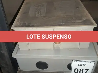 LOTE 087 - 02 CAIXAS DA CAESB. (NO ESTADO) ATENÇÃO! FAZER A VISITAÇÃO ANTES DE ARREMATAR, NÃO SABEMOS SE FUNCIONA, LEILÃO NÃO TEM GARANTIA E NEM DEVOLUÇÃO, SUJEITO A POSSÍVEIS AVARIAS VISÍVEIS/OCULTAS E/OU AUSÊNCIA DE COMPONENTES.