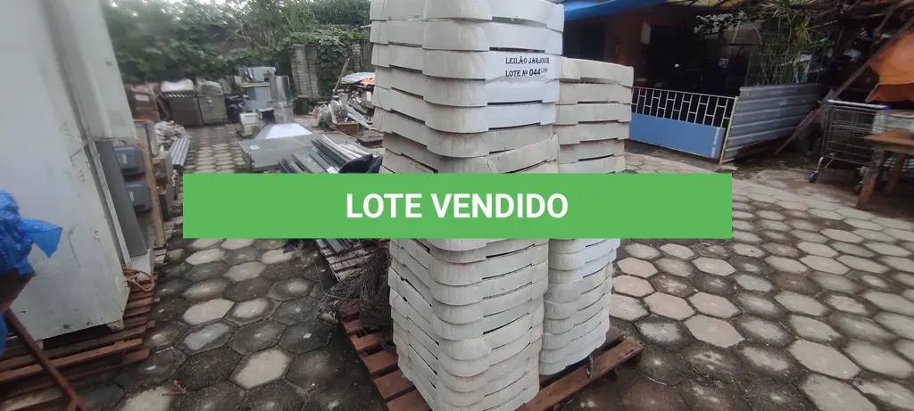 LOTE 044