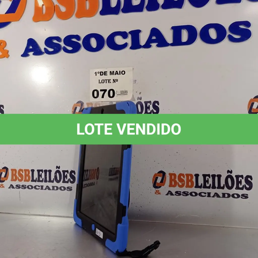 LOTE 070