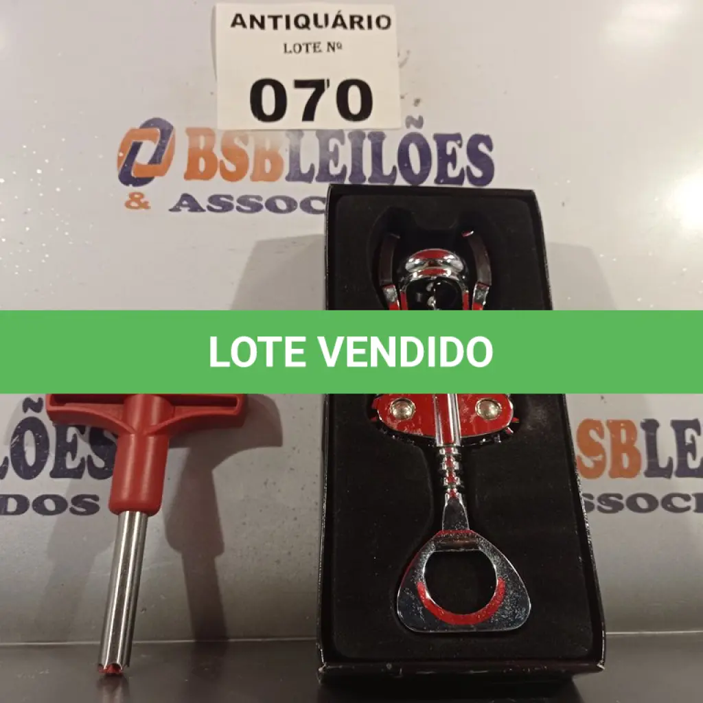 LOTE 070