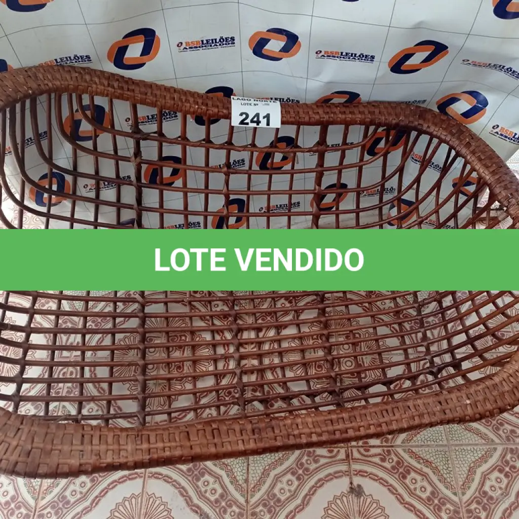 LOTE 241