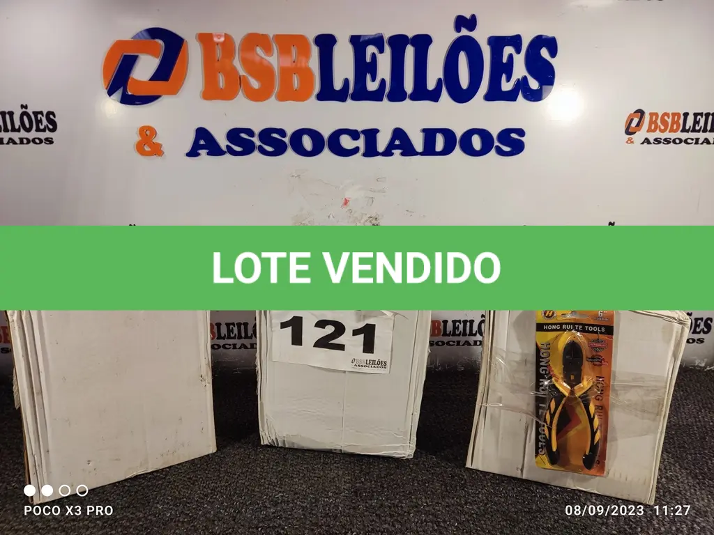 LOTE 121