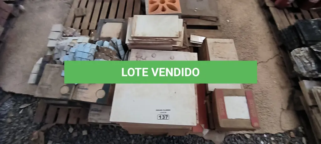 LOTE 137