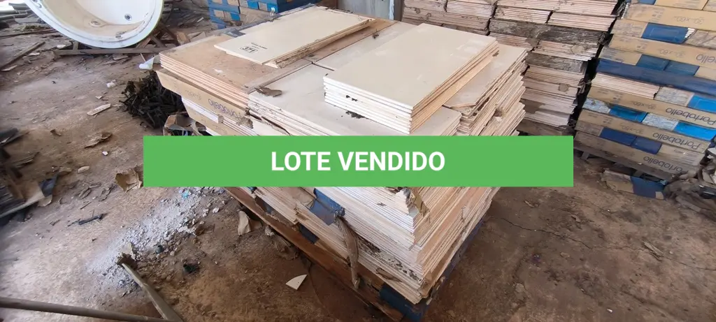 LOTE 371