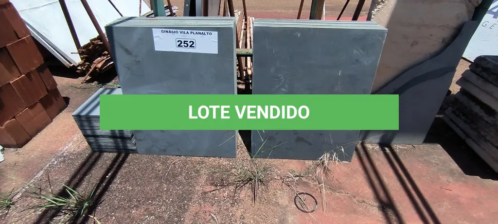 LOTE 252