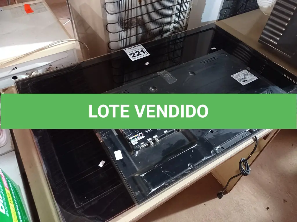 LOTE 221