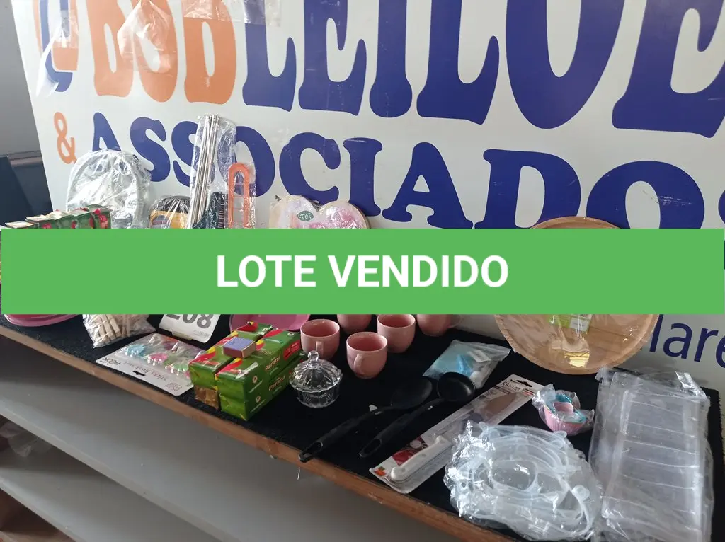 LOTE 208