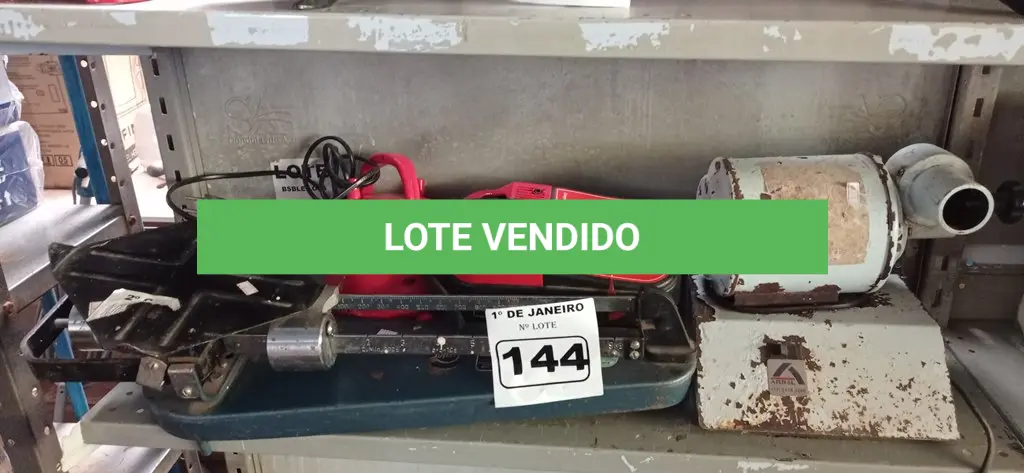LOTE 144