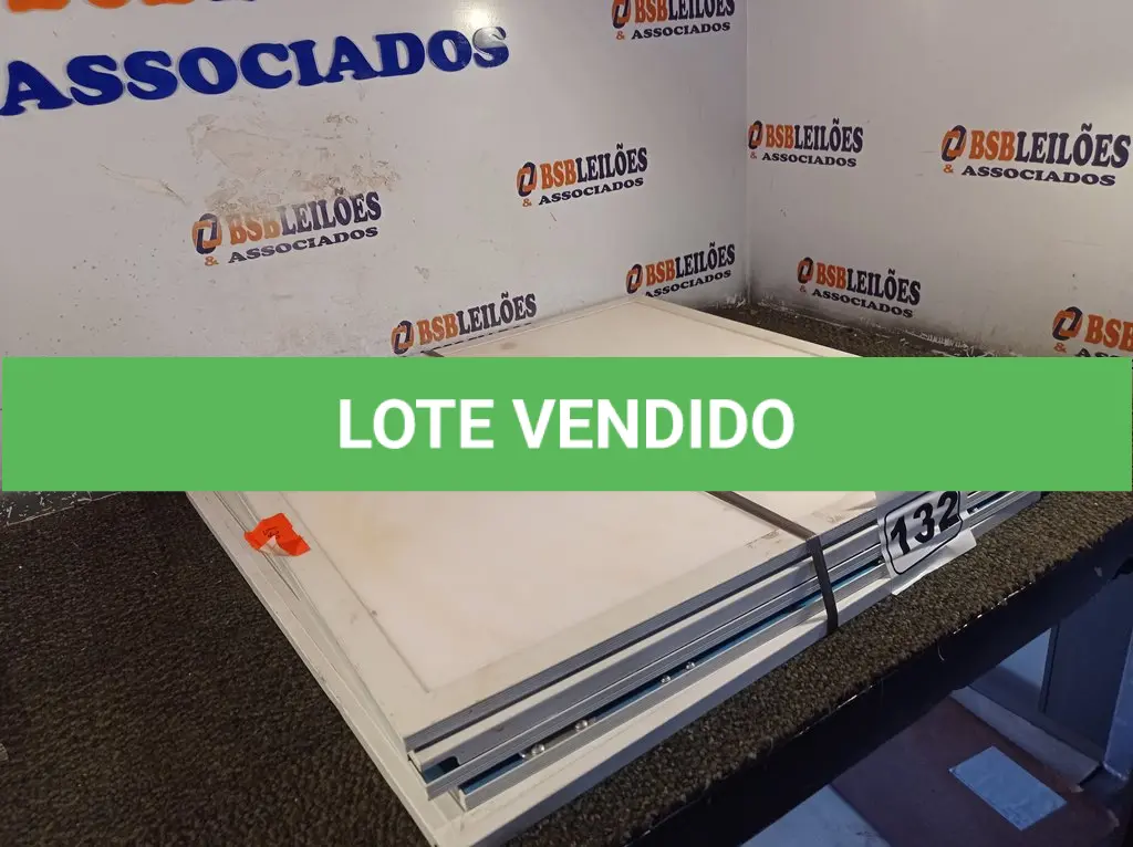 LOTE 132