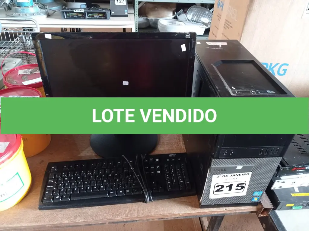 LOTE 215