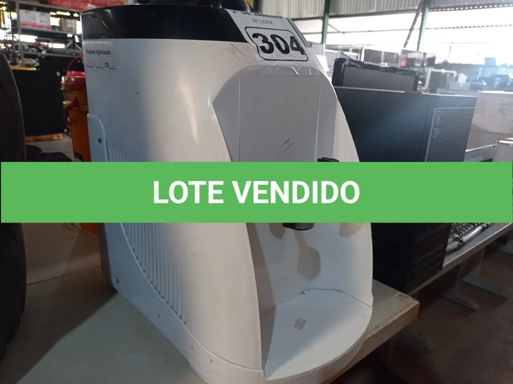 LOTE 304
