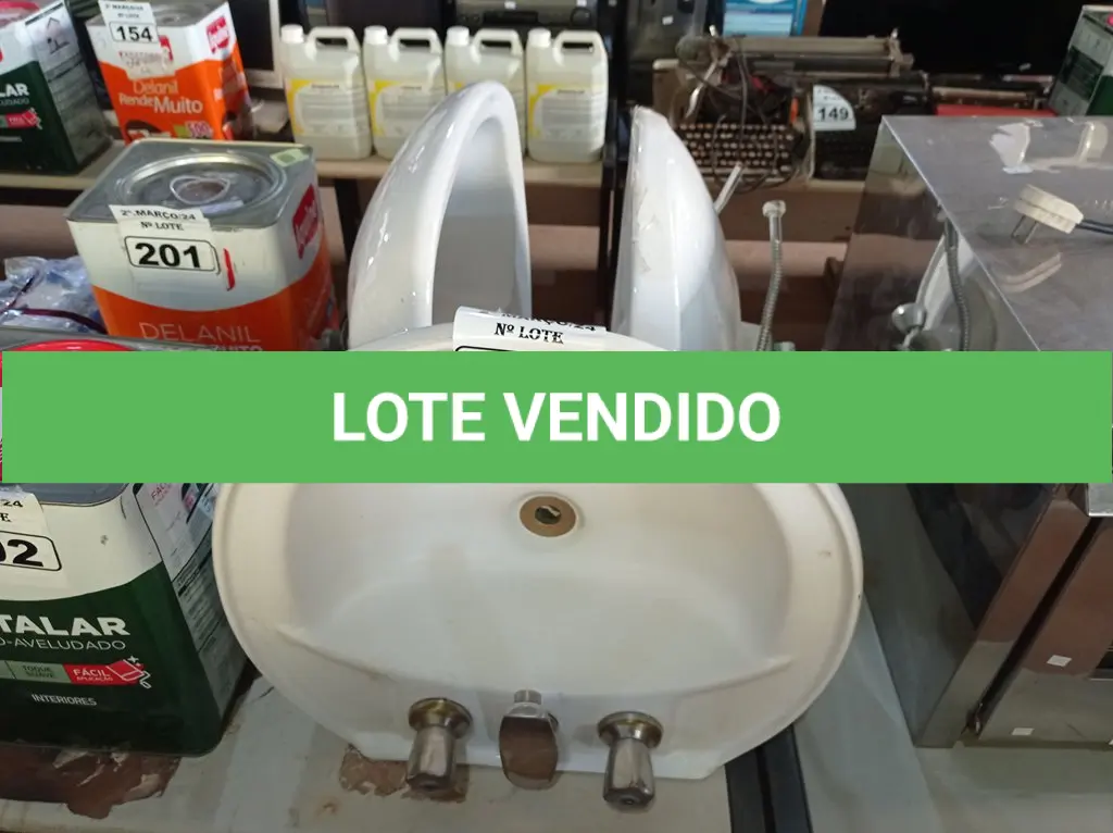 LOTE 203
