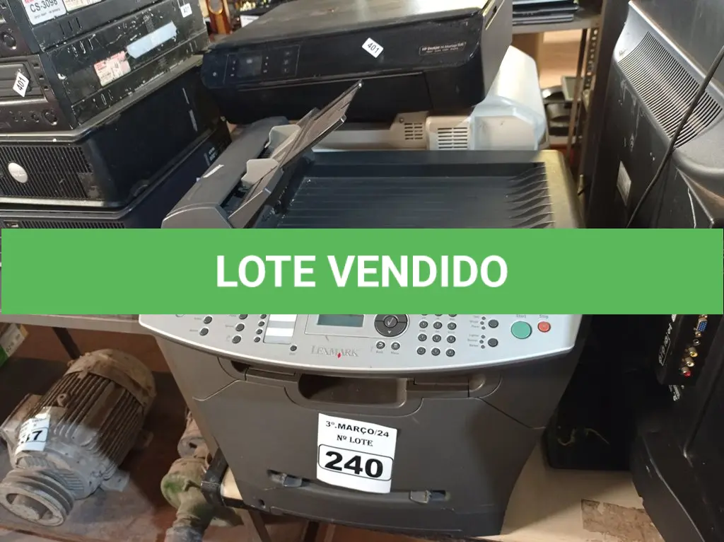 LOTE 240