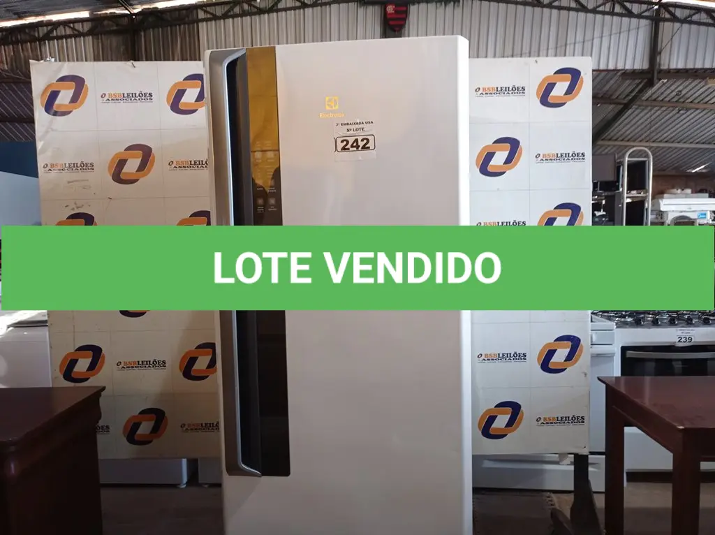 LOTE 242