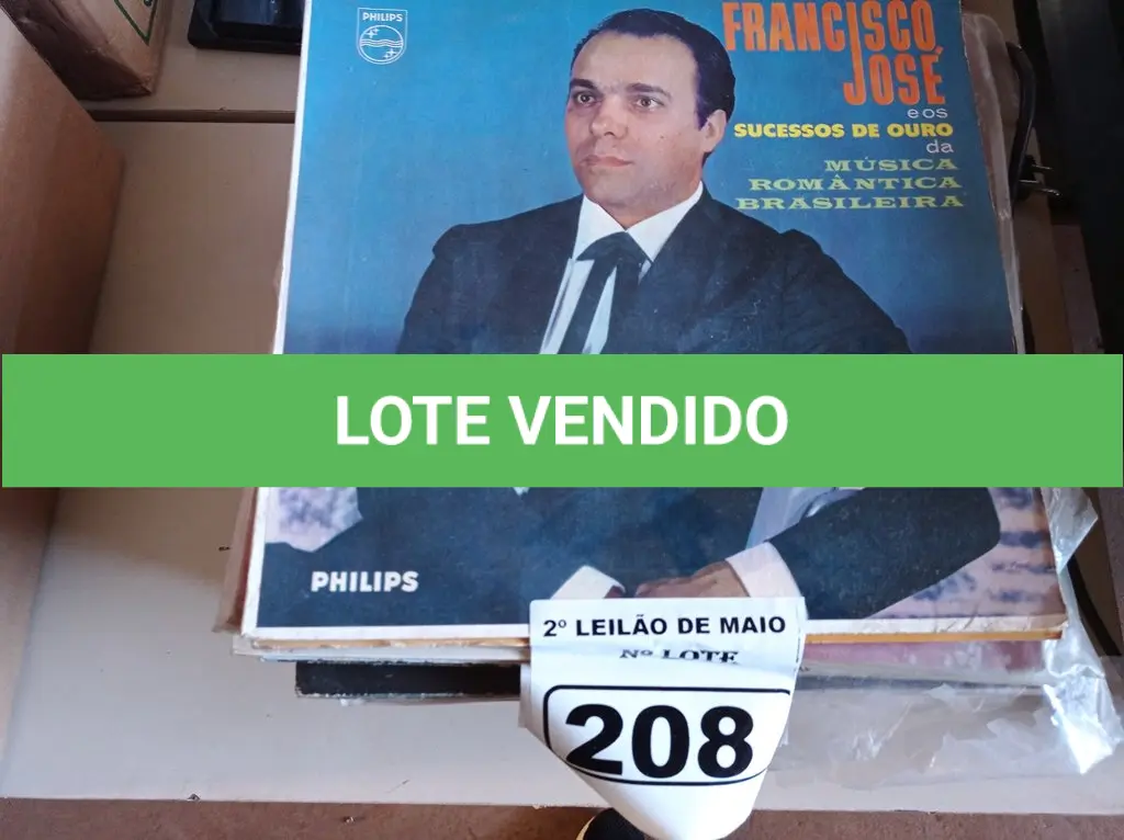 LOTE 208