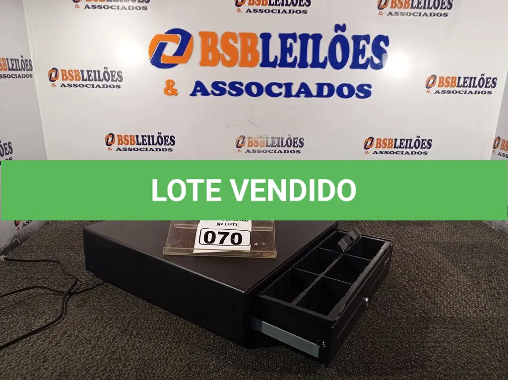 LOTE 070
