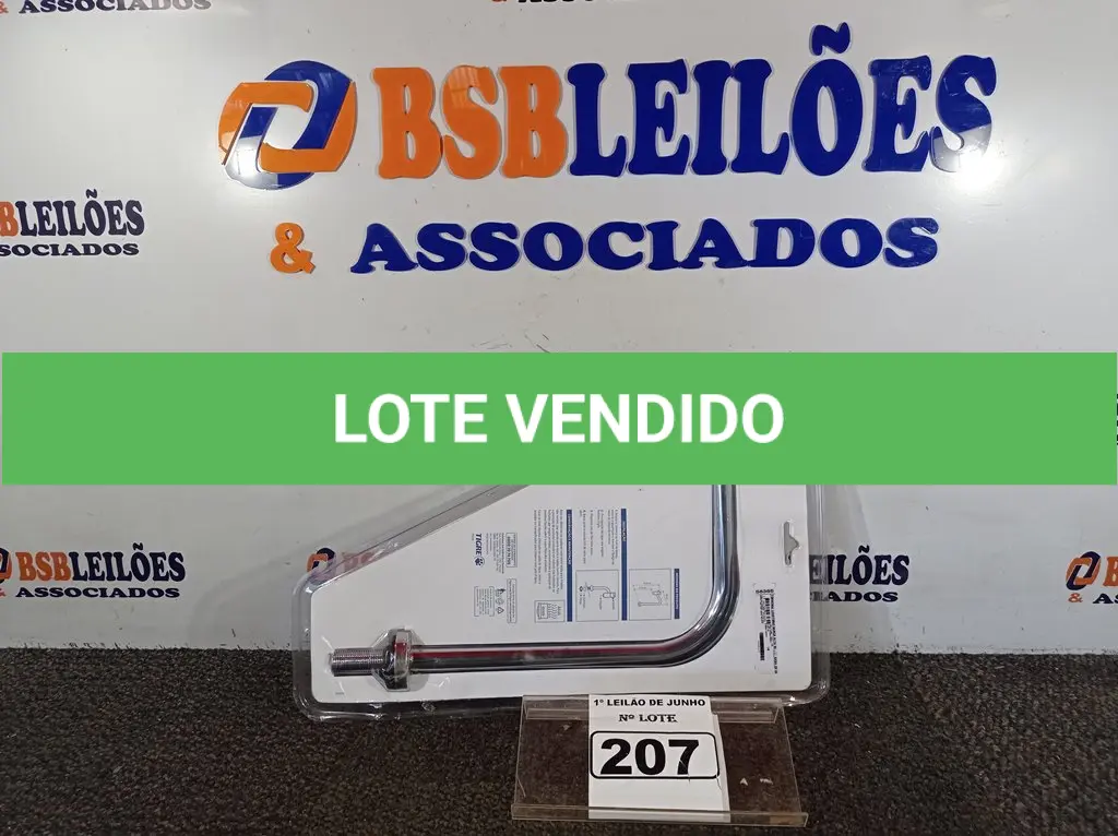 LOTE 207