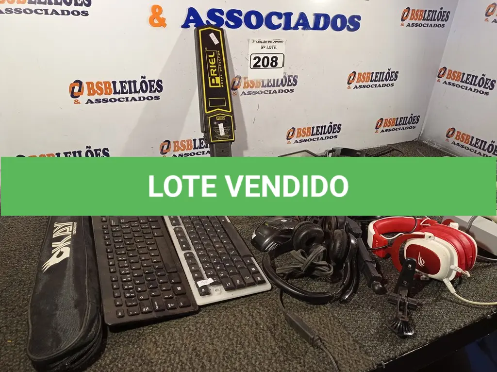 LOTE 208