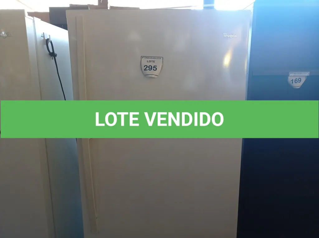 LOTE 295