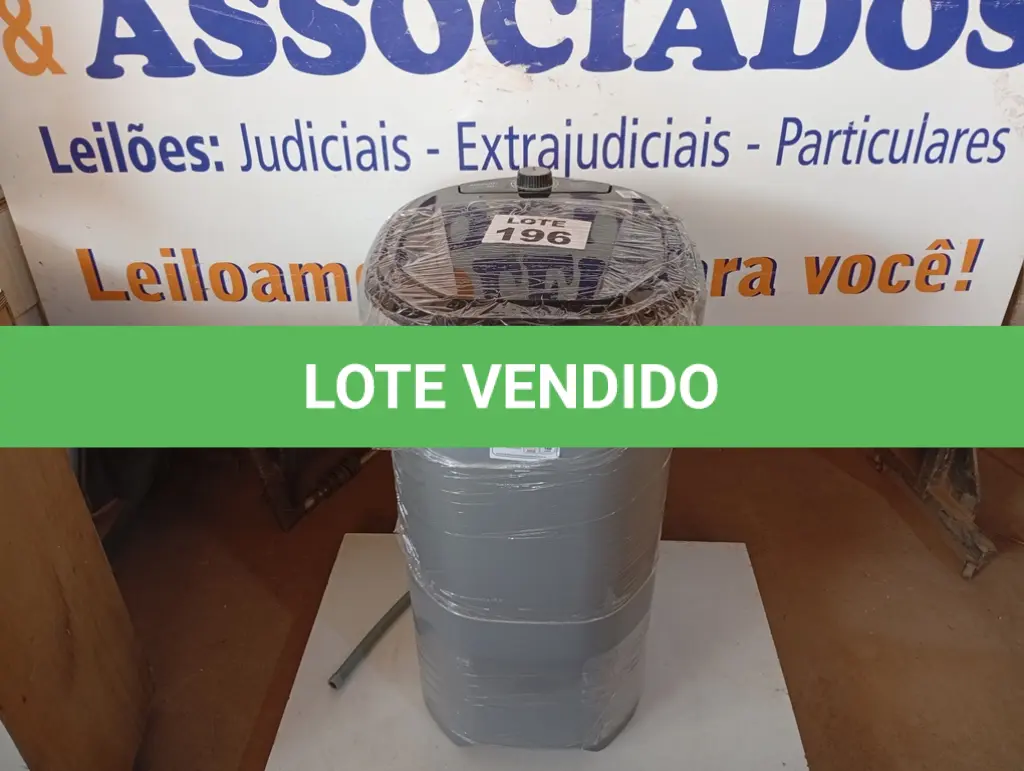 LOTE 196