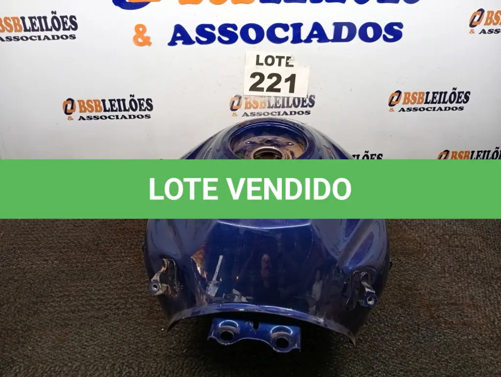 LOTE 221