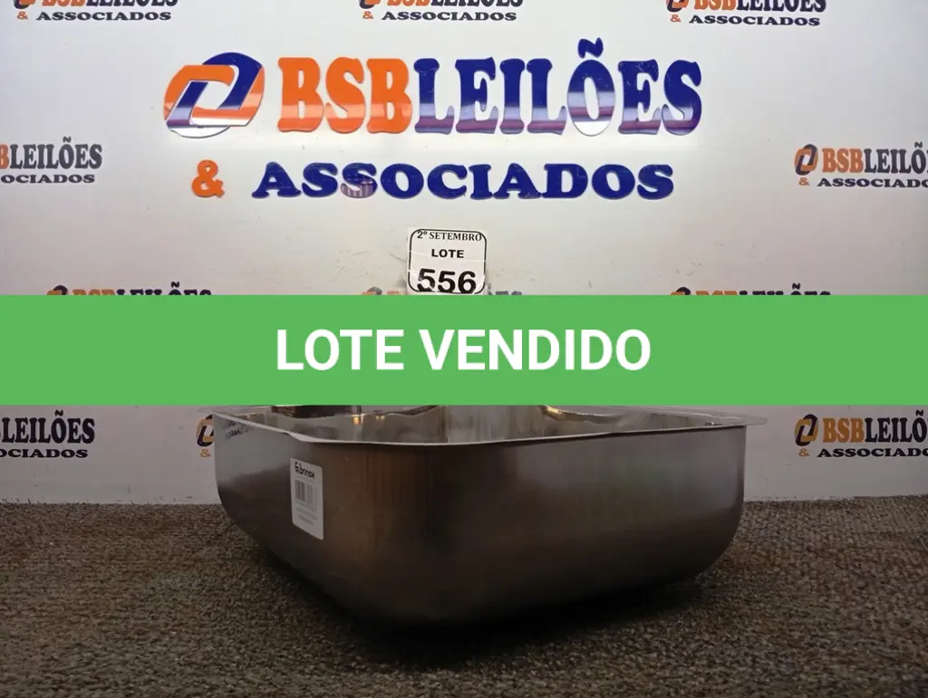 LOTE 556