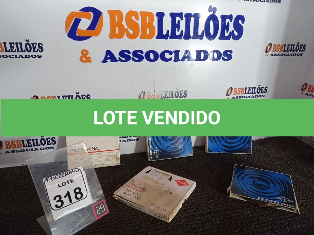 LOTE 318