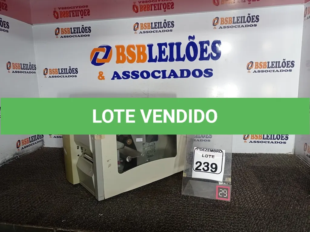 LOTE 239