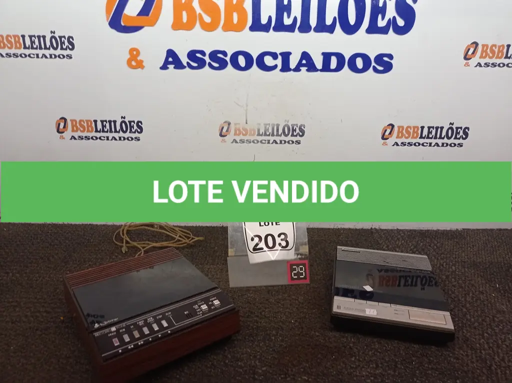 LOTE 203