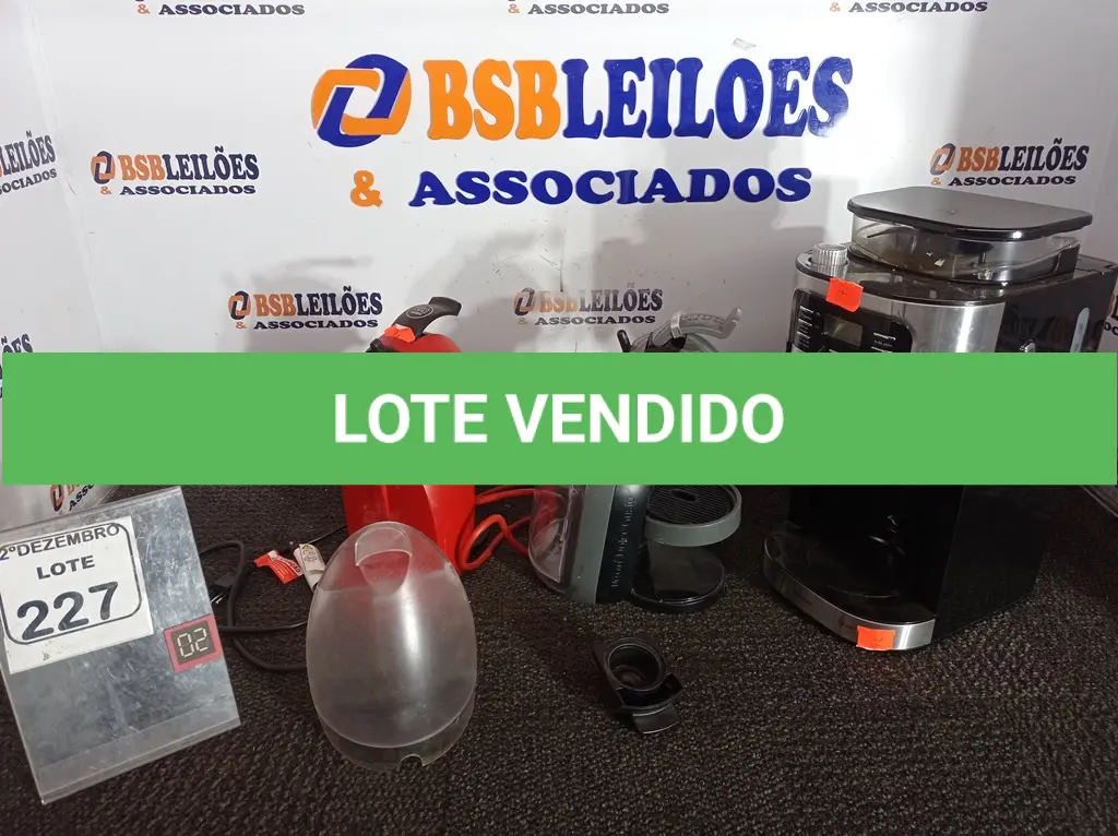 LOTE 227