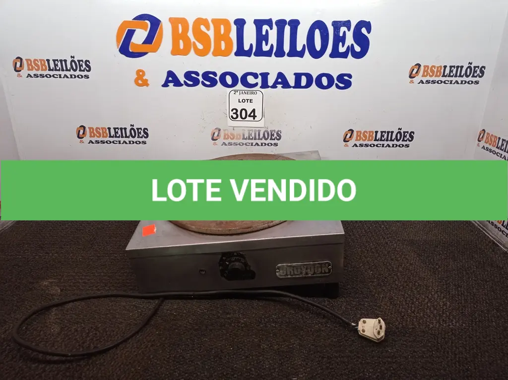 LOTE 304