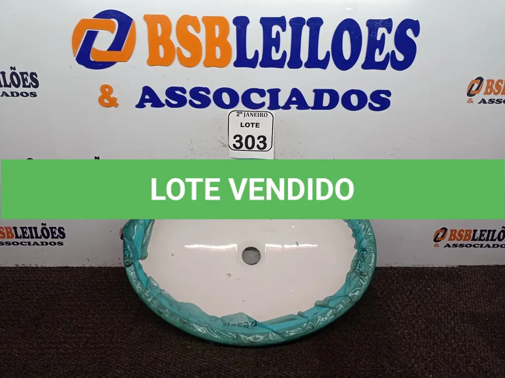 LOTE 303