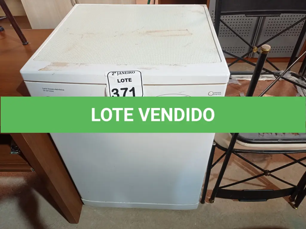 LOTE 371