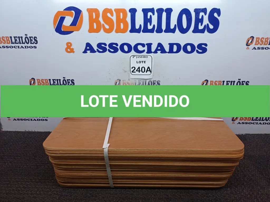 LOTE 240