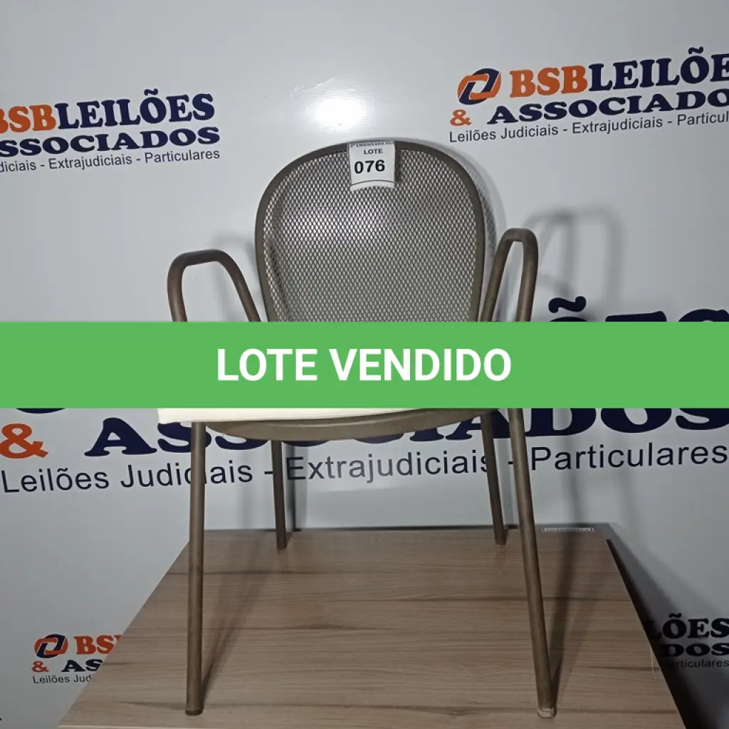 LOTE 076