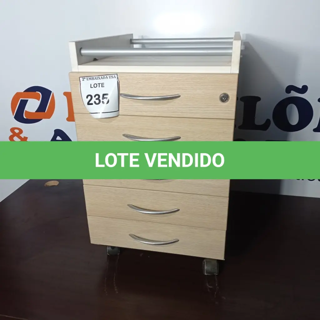 LOTE 235