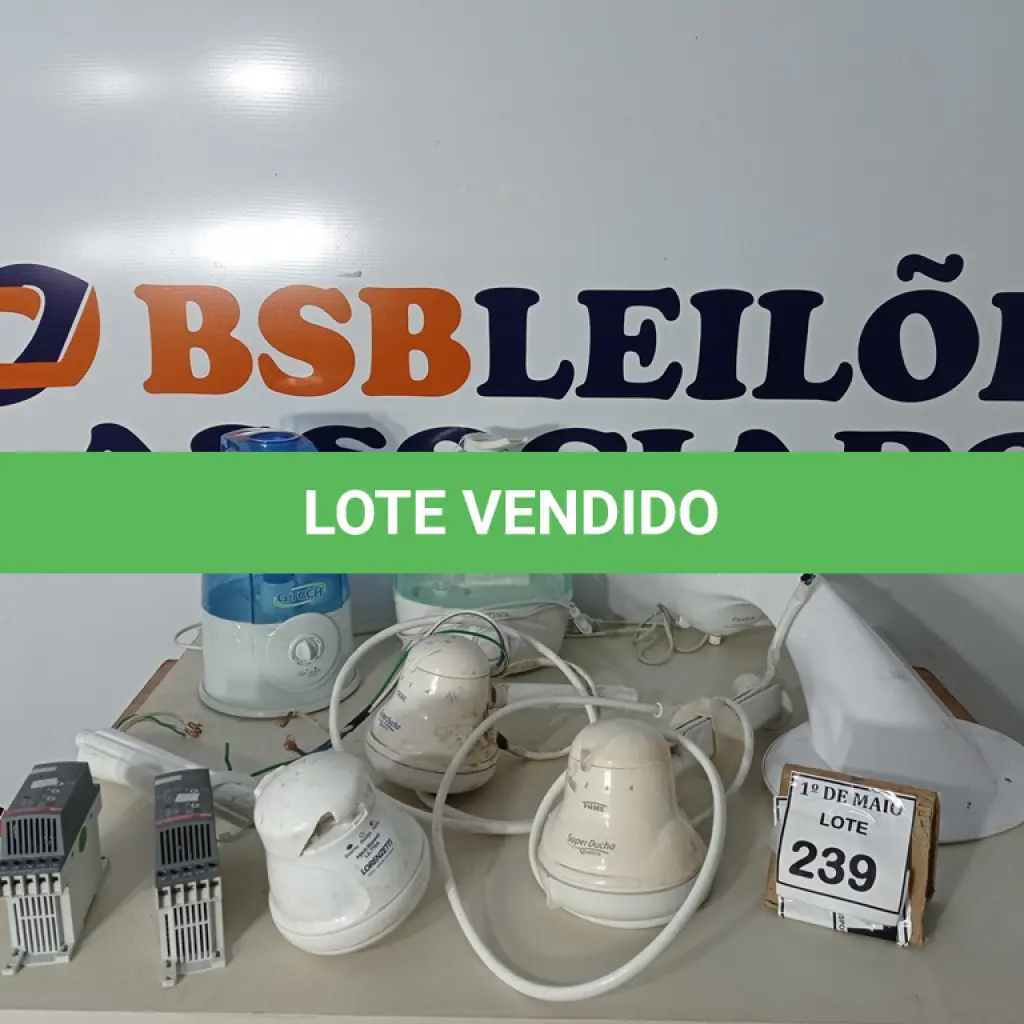 LOTE 239