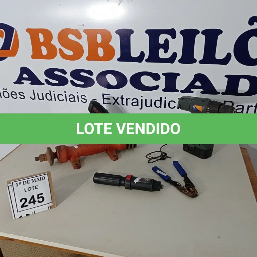 LOTE 245