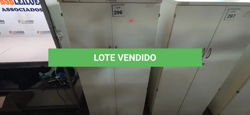 LOTE 296
