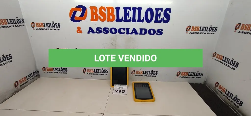 LOTE 295