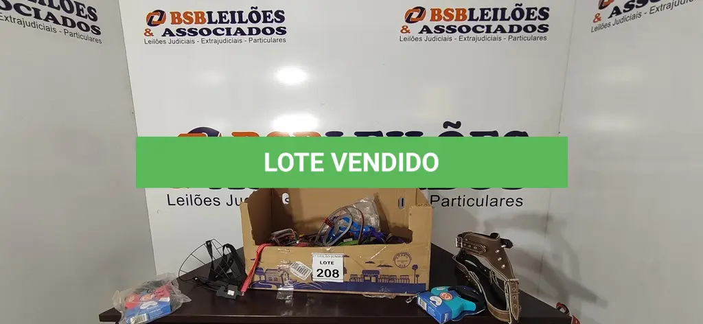 LOTE 208