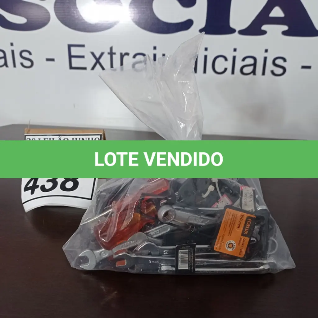 LOTE 438