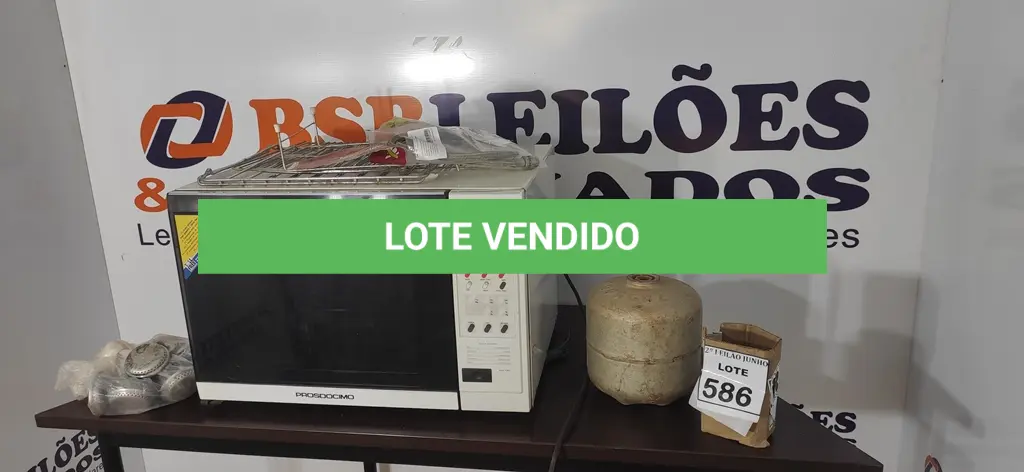 LOTE 586