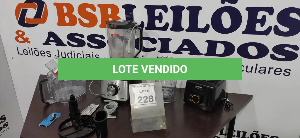 LOTE 228