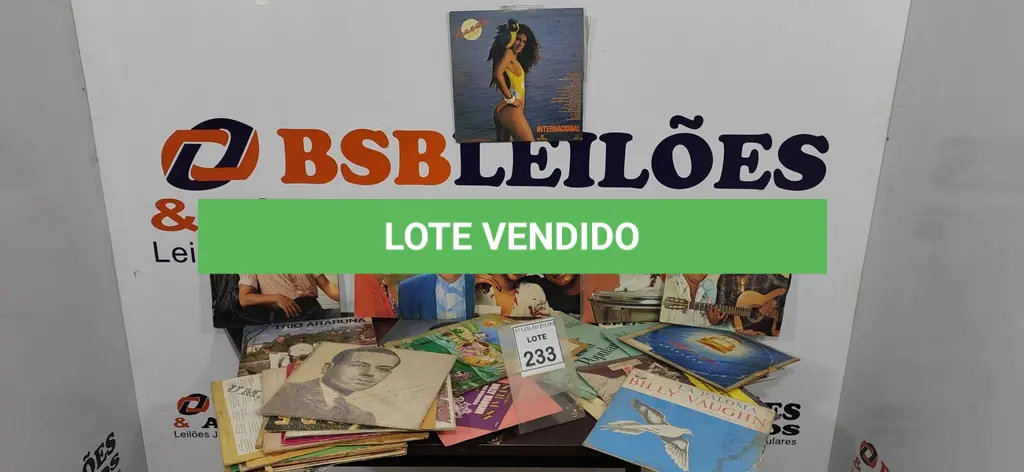 LOTE 233