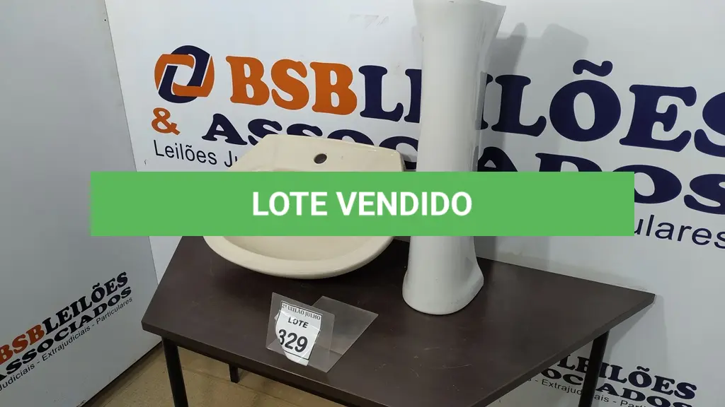 LOTE 329