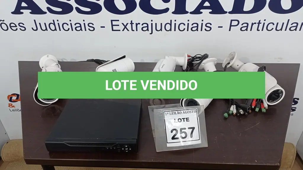 LOTE 257