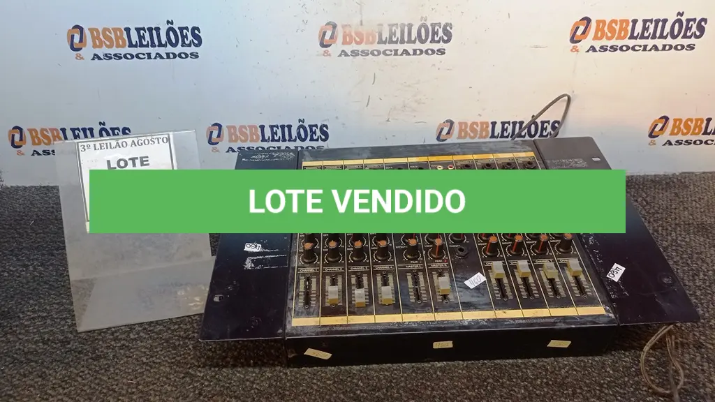 LOTE 215